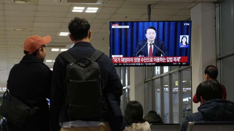 Южная Корея не предупреждала США о введении военного положения