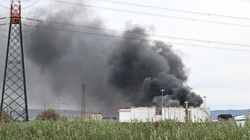 При взрыве на НПЗ под Флоренцией погибли два человека