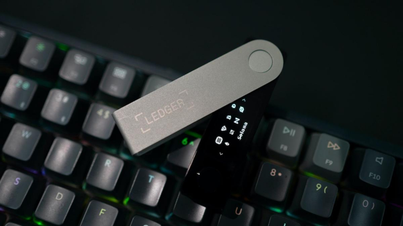 Пользователи кошельков Ledger требуют с компании 0 млн за утечку их данных